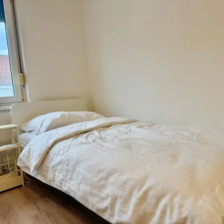 Prime Near Vienna With Free Parking Apartamento